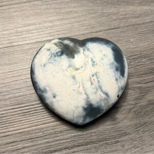 Large Orca Agate Crystal Heart Carving